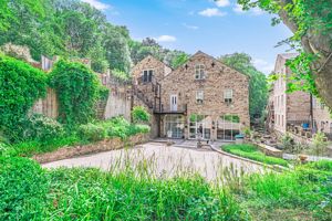 Photo 1- click for photo gallery